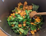 A picture of step 4 of Sweet potato and coconut green thai curry soup.