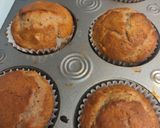 A picture of step 5 of Vegan Banana and Walnut Muffins🍌.