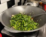 Foto langkah ke 3 dari resep Tumis Bunga Pepaya.
