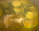 Foto del paso 3 de la receta: Crema de calabacín con queso de cabra (keto)