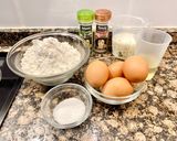 Foto del paso 1 de la receta: Pastel salado con queso crema, pecorino, parmesano y provolone