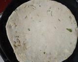 A picture of step 6 of Paneer paratha.