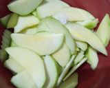 Foto langkah ke 1 dari resep Asinan Mangga.