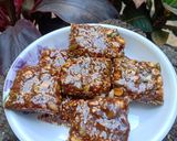 A picture of step 4 of Pumpkin seeds chikki.