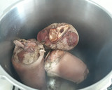 Foto del paso 1 de la receta: Codillo de cerdo estofado