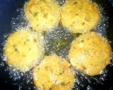 A picture of step 3 of Masala vadai.