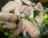 Foto langkah ke 1 dari resep Rica Rica Sayap Ayam Cabe Ijo.