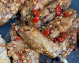 รูปขั้นตอนการทำที่ 3 ของ ปีกไก่คั่วพริกเกลือ (หม้อทอดไร้น้ำมัน)