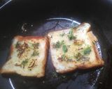 ক্রঞ্চি গার্লিক ব্রেড (Crunchy garlic bread recipe in Bengali) রেসিপি ধাপ - 3 ছবি