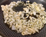 Foto del paso 2 de la receta: Albóndigas de pescada, gambas y acelgas en salsa verde