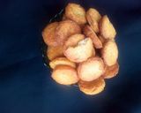 A picture of step 7 of Coconut gullisuwa.