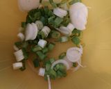 Koreai tésztás csirkeleves recept fázis 2 fotója