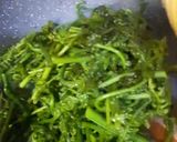 Foto langkah ke 4 dari resep Tumis Tongkol Pakis.