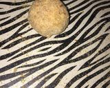 A picture of step 4 of Potato Balls.