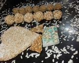 A picture of step 8 of Chuda aur laai ke laddu.