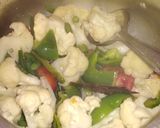 A picture of step 1 of Veggies khichdi.