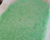 A picture of step 7 of Kuih Lopes | Coconut Glutinous Rice.
