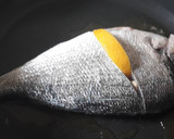 Foto del paso 1 de la receta: Dorada a la cazuela con sofrito