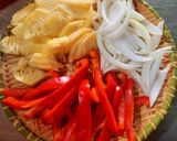 Hình bước làm 1 của món Gan heo xào thơm (dứa)