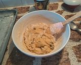 Foto del paso 4 de la receta: Galletas navideña con frutas abrillantadas rellenas con dulce de leche