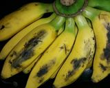 Foto langkah ke 1 dari resep Kue Buah Rengas Khas Jambi atau Godok-godok pisang.