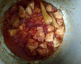 A picture of step 5 of Chicken Qorma.