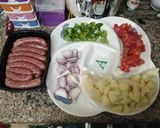 صورة لخطوة 1 من وصفة سجق بالخضار 🍽️🍲