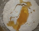 A picture of step 1 of Spicy egg roll.