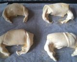 Foto del paso 6 de la receta: 🥐 Cruasanes de Hojaldre Rellenos de 🍫Chocolate y Fresas🍓