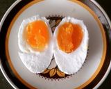 Hình bước làm 8 của món Mùa xuân ai đi hái hoa, còn em đi muối trứng vịt