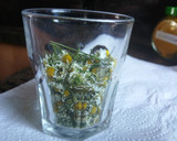 Foto del paso 3 de la receta: Gelatina de infusión de manzanilla