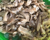 Foto del paso 2 de la receta: Pescado al horno, con salsa de setas, gambones al ajillo y arroz blanco