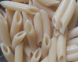 Foto langkah ke 2 dari resep Creamy Chicken Penne.