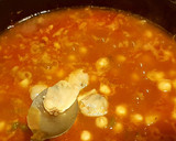 Foto del paso 8 de la receta: Garbanzos con Almejas y Fideos "entomataos"