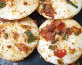 A picture of step 3 of Tawa idli.