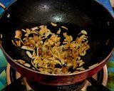 A picture of step 3 of Dal-Chingri Bhorta.