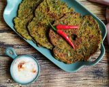 A picture of step 11 of Spinach thalipeeth.