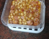 Foto del paso 7 de la receta: Garbanzos con longaniza fresca y huevos fritos