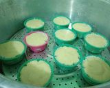 Foto langkah ke 5 dari resep Bolu Mekar Pisang Kukus 1 Telur (No Mixer).