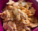 A picture of step 1 of Salmon Mac and Cheese 🧀🐟🍲.