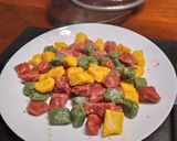 Foto del paso 2 de la receta: Ñoquis tricolor con salsa parisienne
