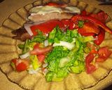 Foto del paso 3 de la receta: Matambre a la pizza con ensalada y Morrones