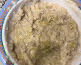 Foto del paso 1 de la receta: Gachas de avena con banana, porridge al microondas en 1:30 minutos. saludable y súper fácil!