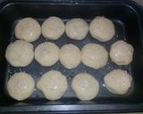 A picture of step 12 of Pizza Buns.