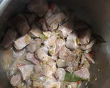 Foto del paso 3 de la receta: Lengua de cerdo en salsa