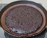 Foto langkah ke 4 dari resep Martabak Manis Black Forest.