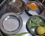 A picture of step 2 of Batata poha.