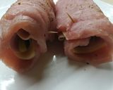 Sajttal - sonkával - uborkával töltött sertéstekercs recept fázis 3 fotója