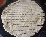 A picture of step 3 of Lacchha paratha.