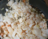 Foto del paso 4 de la receta: Buñuelos de merluza y langostinos
